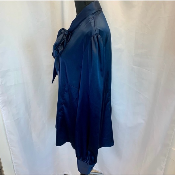 Hawes & Curtis Women's Navy Fitted Luxury Satin Blouse  Bow Sz US16/UK 20 - Picture 5 of 5